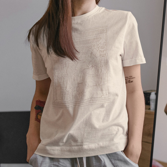 Egyptian Pharaoh Served by The Queen Tee - Picture 2 of 5